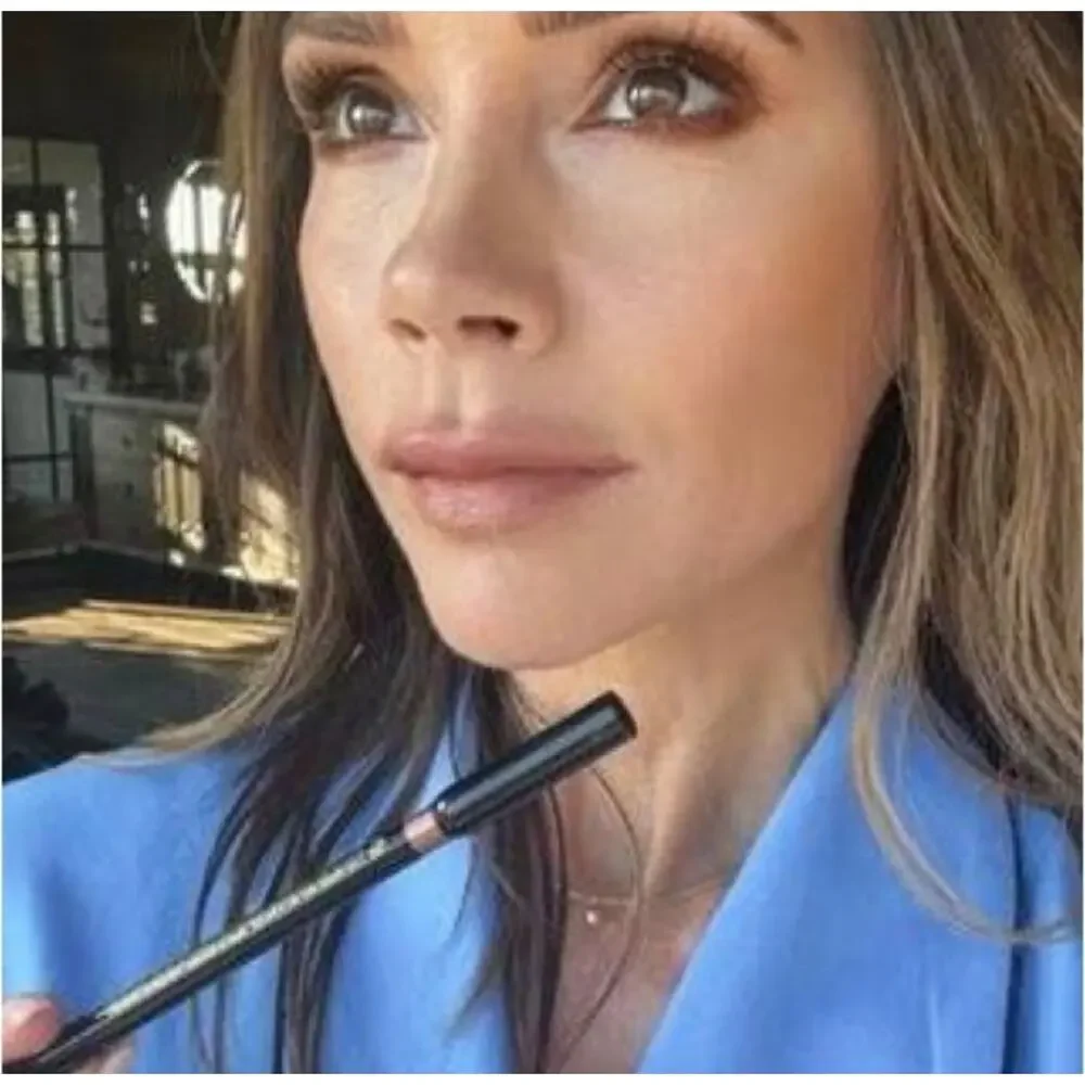 New in box Victoria Beckham satin kajal liner in copper with sharpener